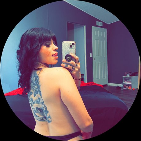 Lizzie LaRee free star photo