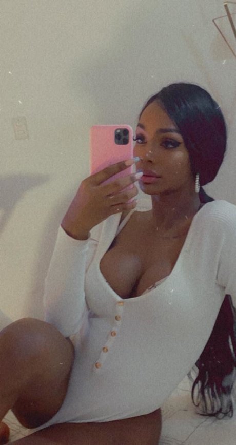 Liz Samantha sex actress photo