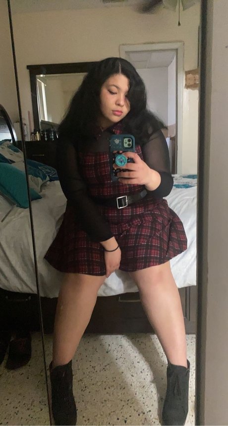 Lizzy Heart nude model images