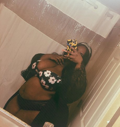 Madam Devine model free image