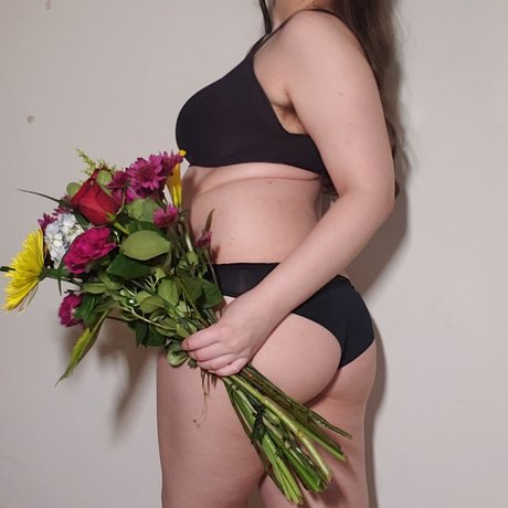 Macy Haven exclusive model photos