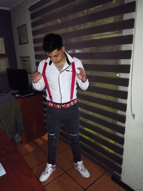 Maximiliano perfect star archive