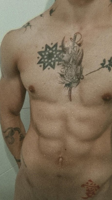 LyoZ erotic actress image