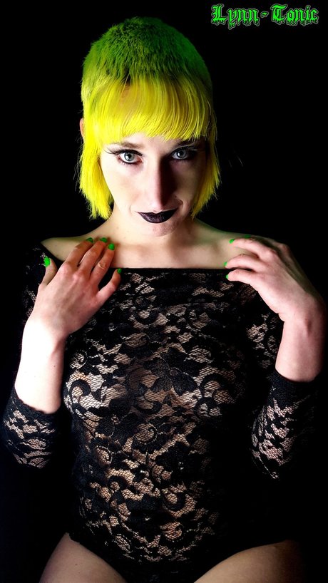 Lynn Tonic free star pic