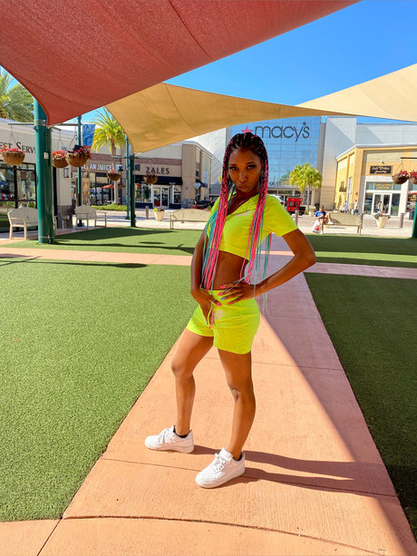 Goddess Luxxx perfect model photo