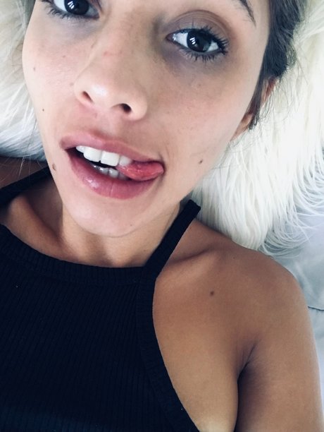 Luji_ erotic pornstar image