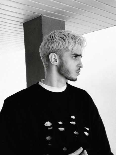 Lue Bason exclusive model pic