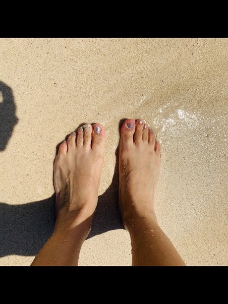 Lucy Flowers top star img