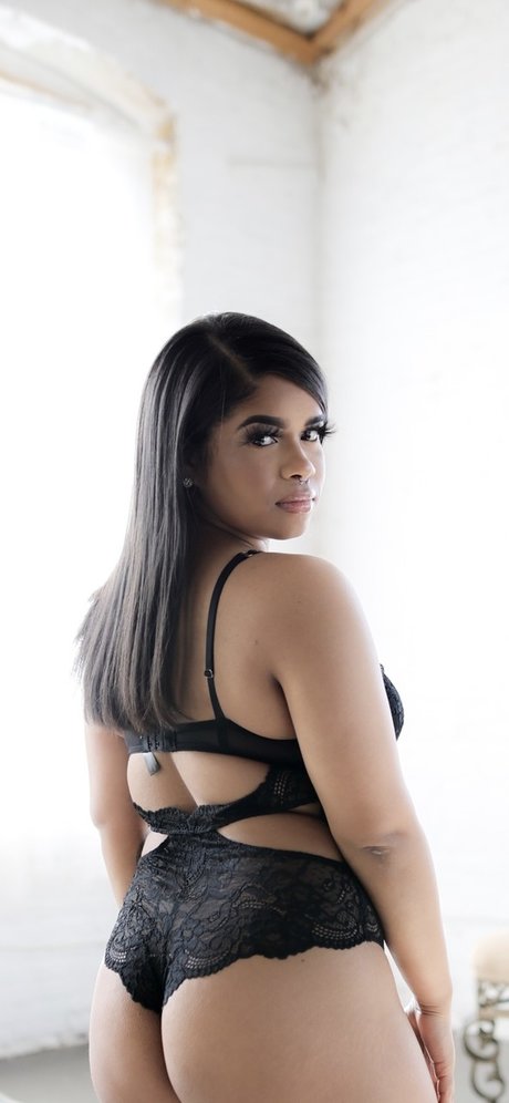 Marina Miranda star hot images