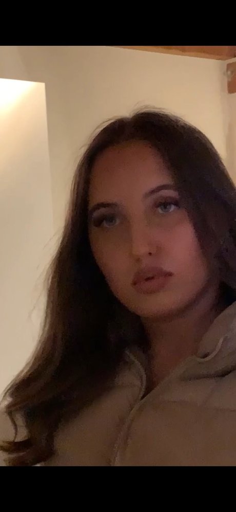 Mariia Booty_ pretty actress photo