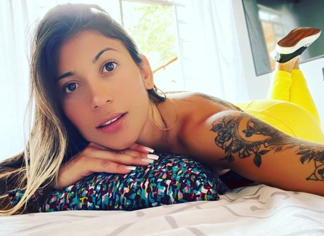 M rb_ pornographic actress photo