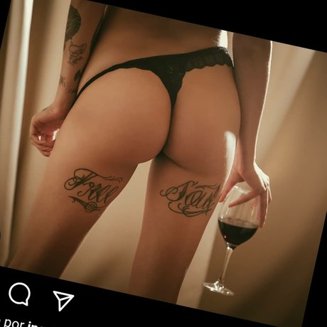 Margott nude model photos