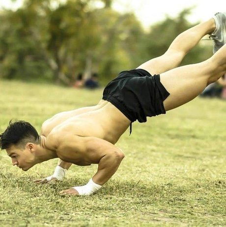 Manuel De Dominici model sexy pic