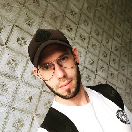 Manu S Pizza perfect actress gallery