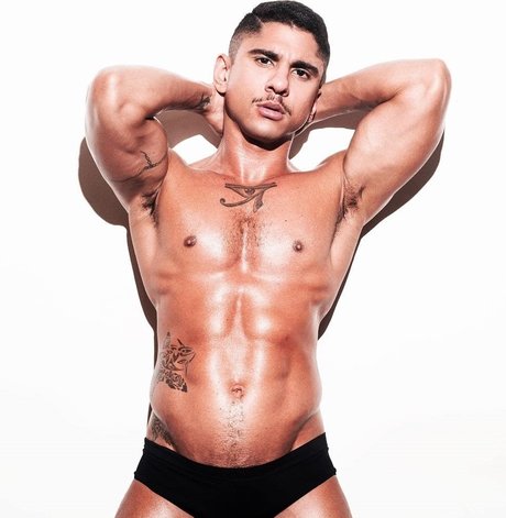 Lucas Mancinni model erotic images