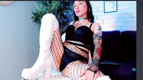 Mamacita Mala pornstar naked archive