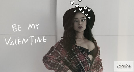 MakeMeRich pornographic model pic