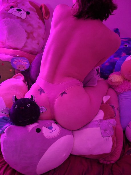 Maisy Flowers star xxx galleries