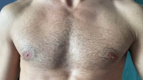 MadeInItaly90 star pornographic photos