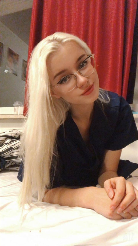 Maddison Dean_ pretty actress photos