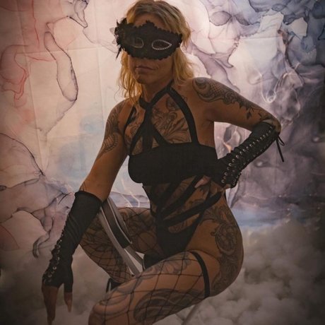 Mellisa s Divine Canvas model xxx picture