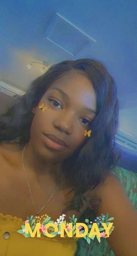 Mela_ pretty actress picture