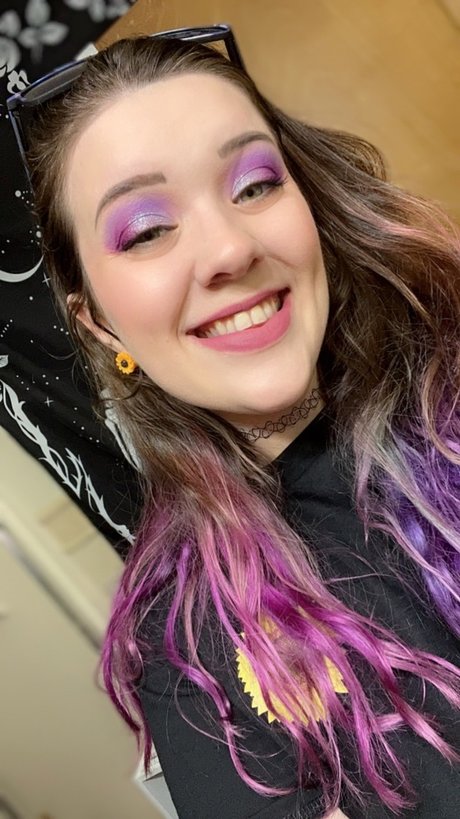 Melody Moon pornstar pretty img