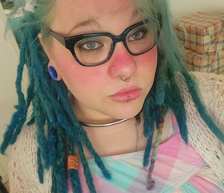 Megan Macaroni star pictures