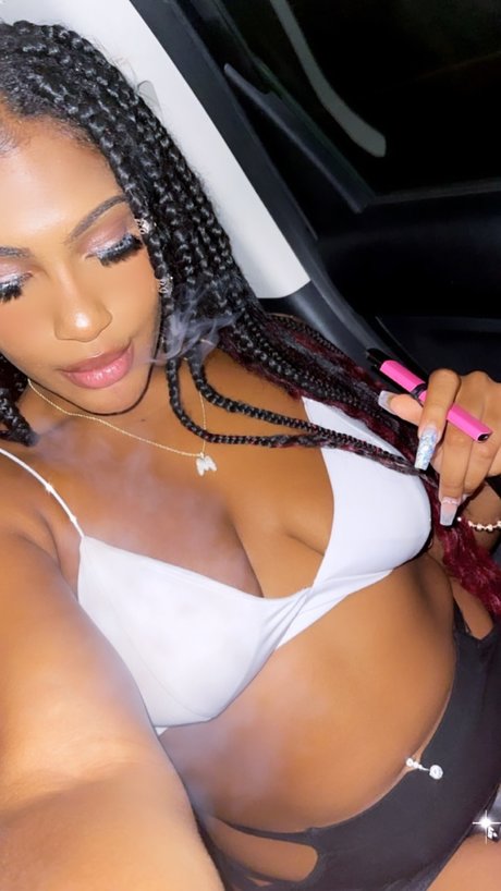 Brownskin Mami_ erotic actress img