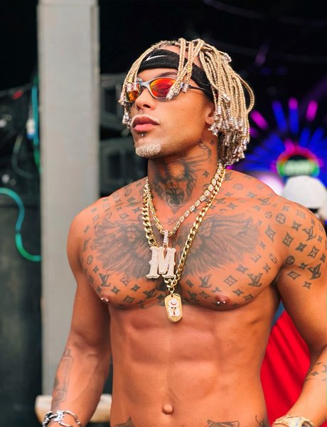 Max loirinho sex actress galleries