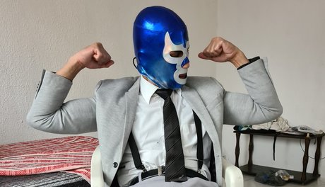 Suited Stallion semental en traje top model image