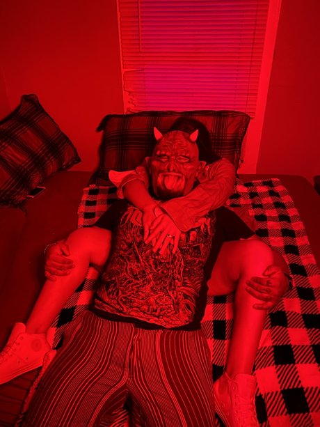 MaskedDiablo pornstar picture