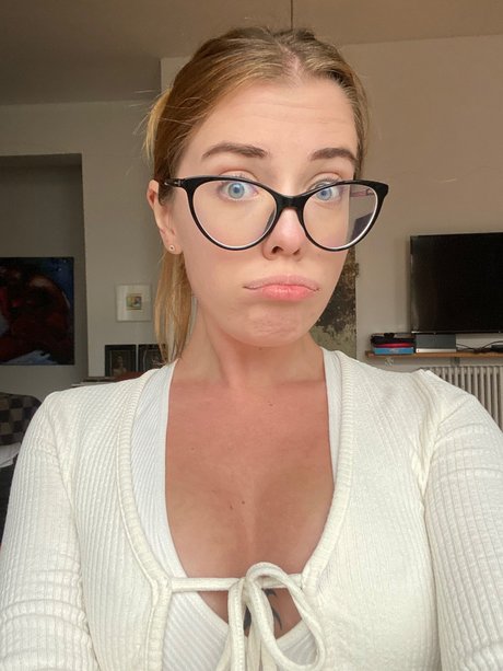 Mary Spark xxx pornstar photos