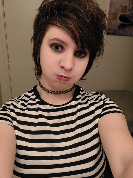 Minx Tiptoes nude pornstar pic