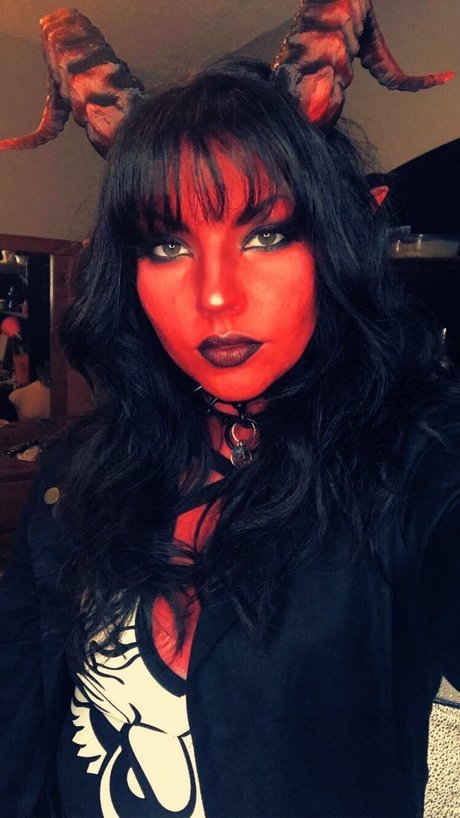 Mila K Munch free actress pics