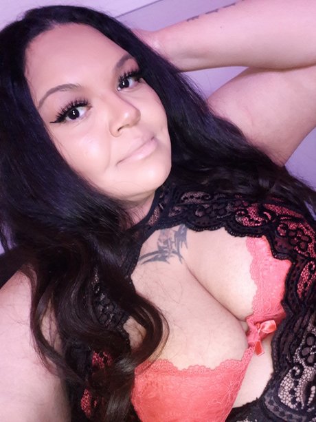 Mila BBW model pornographic image