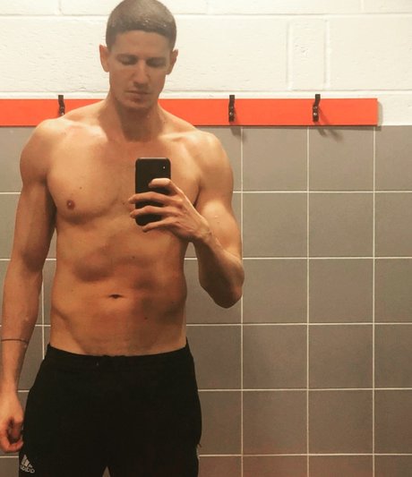 Mikehugecock free model picture