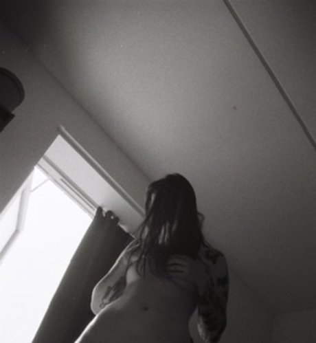 Mifty pornstar exclusive picture