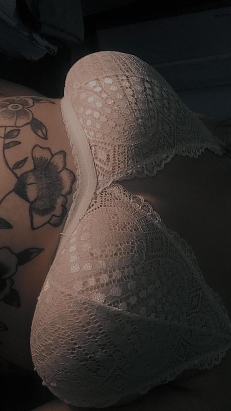 Violeta Martinez model naked pictures