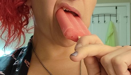 Messy Cupcake erotic pornstar pics