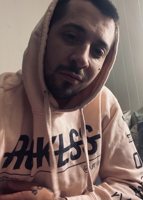 Merlkay model exclusive image