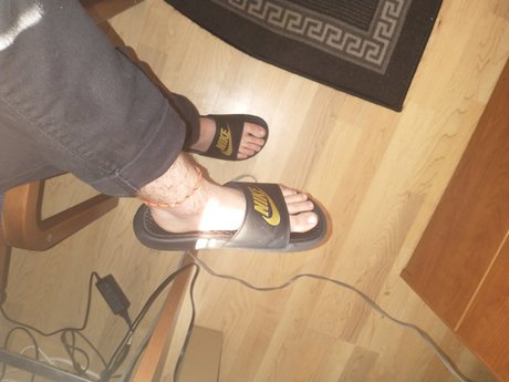 Feet Daddy sex actress photo