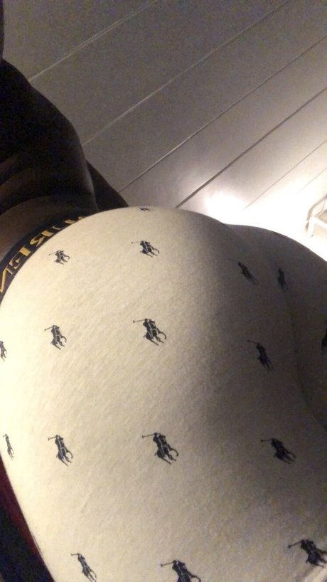 FreakiiDee pornstar high quality photos