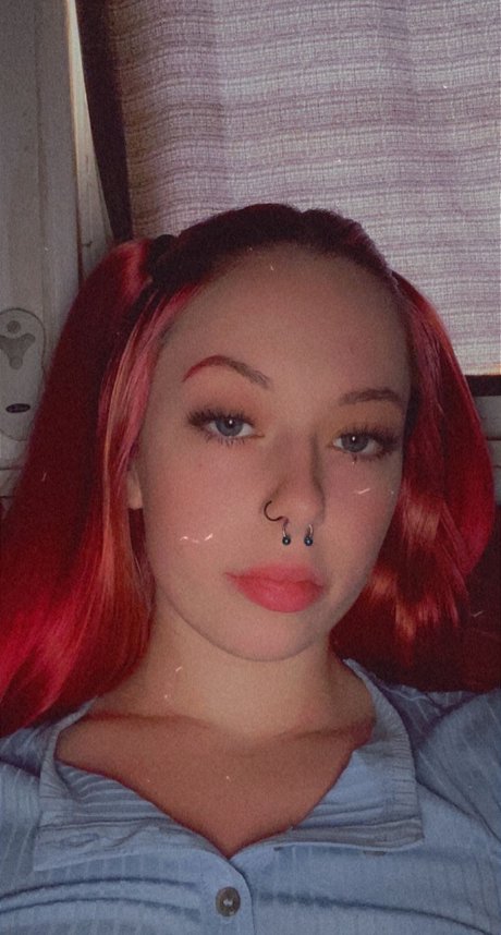 Goddess Alice high quality pornstar pic