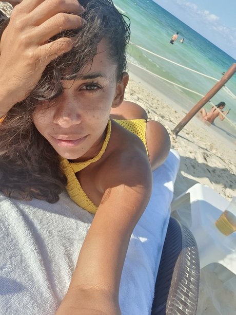 Mollydulce exclusive star pictures