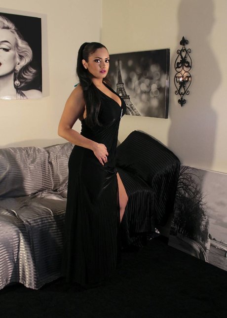 Mizz Behave adult actress images