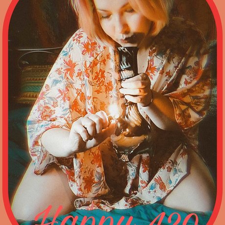 MMA Fan Girl Tori model hd pic