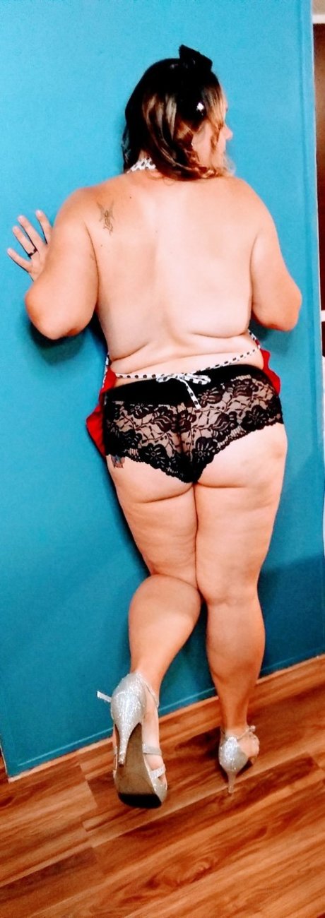 Miss Muffin star nude photos