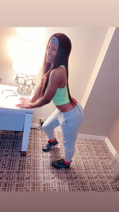 come playy_ nude star galleries