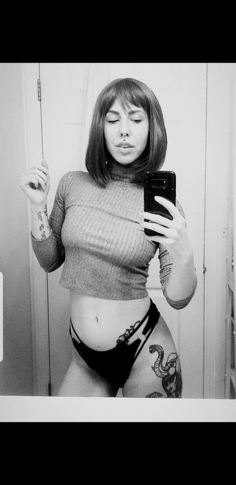 MuseTings star exclusive image